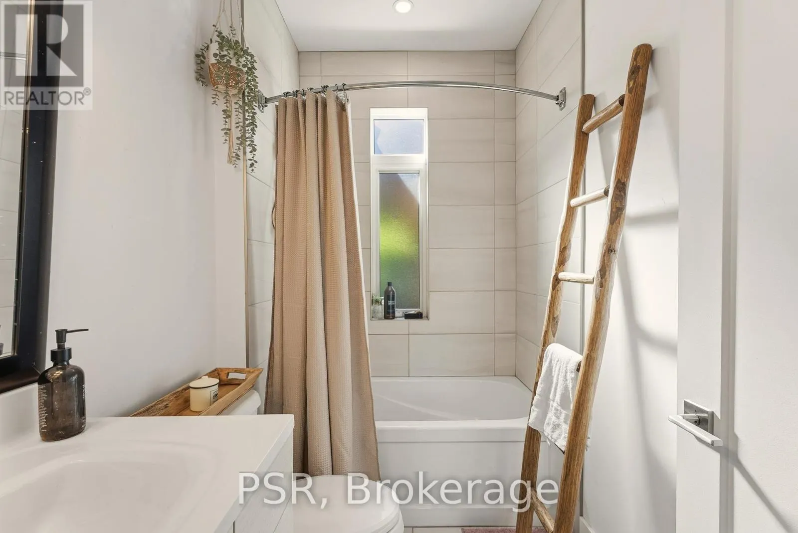 1194 MUSKOKA ROAD 38