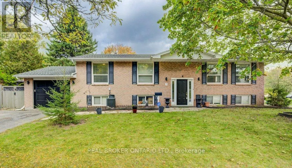 7 FOLKSTONE CRESCENT