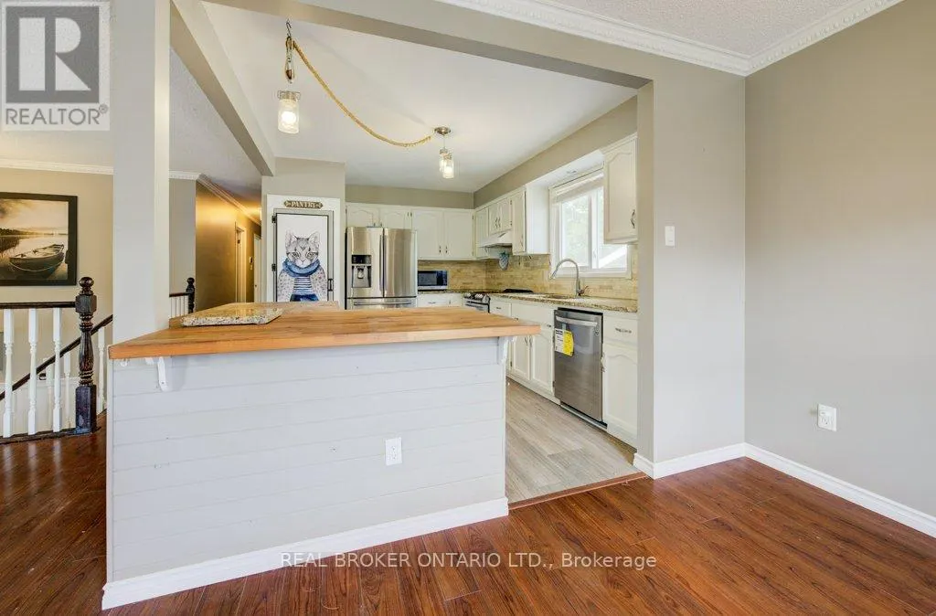 7 FOLKSTONE CRESCENT