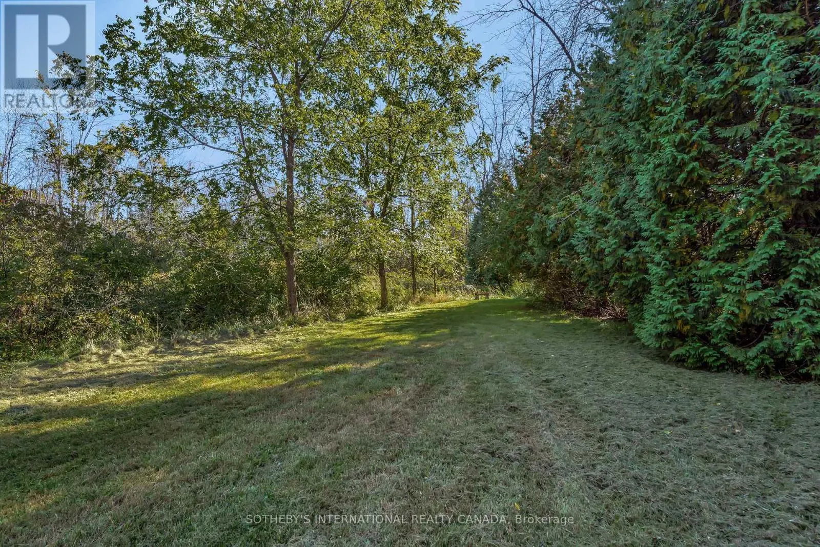 220 EASTERBROOK ROAD S