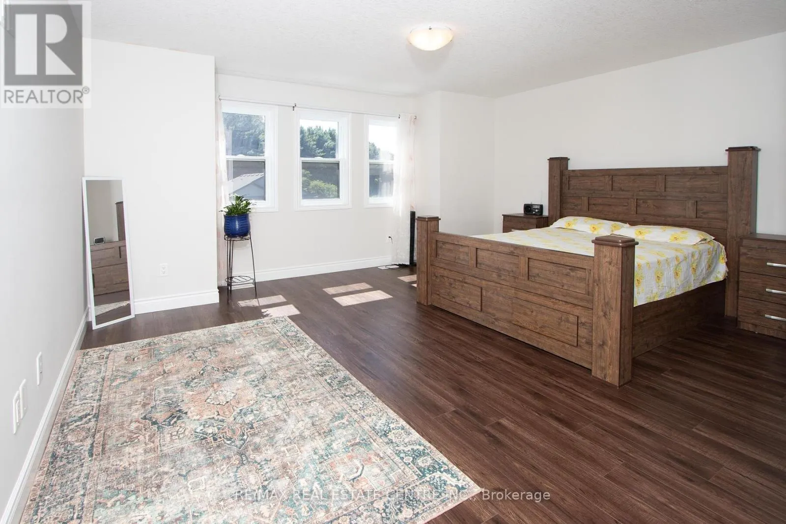 48 CASH CRESCENT