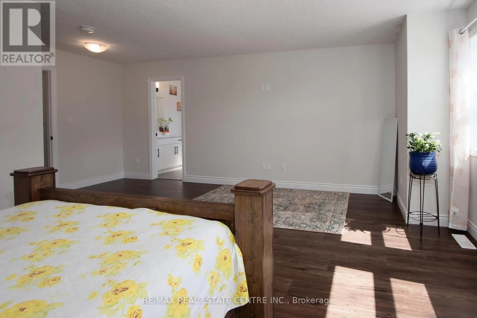 48 CASH CRESCENT