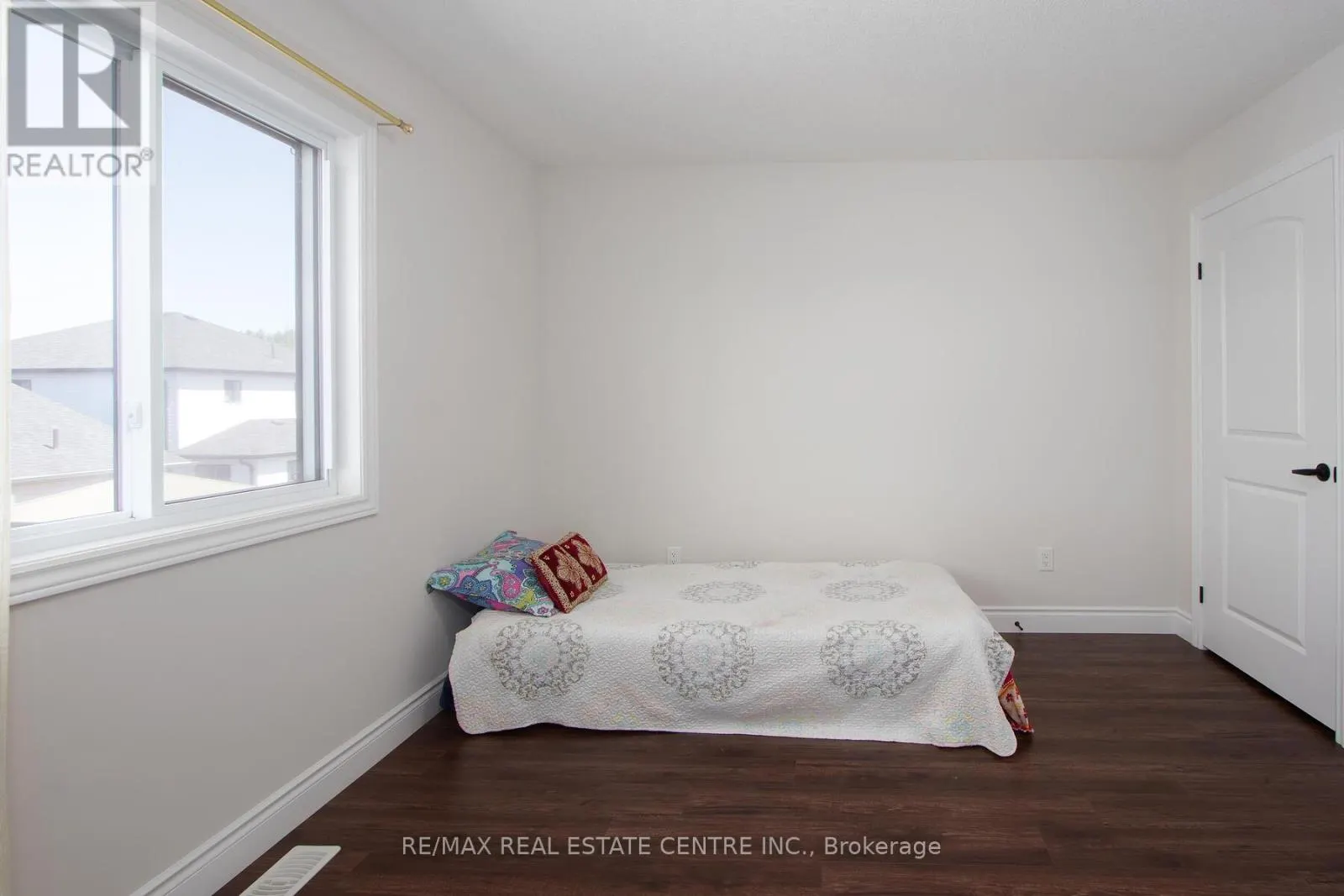 48 CASH CRESCENT
