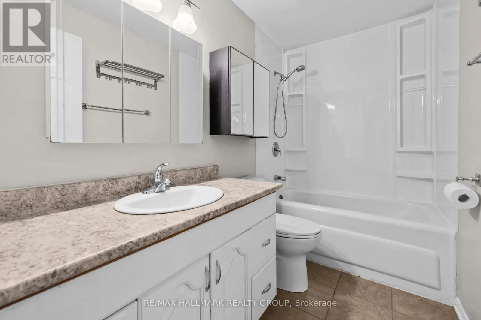 82 GLAMORGAN DRIVE
