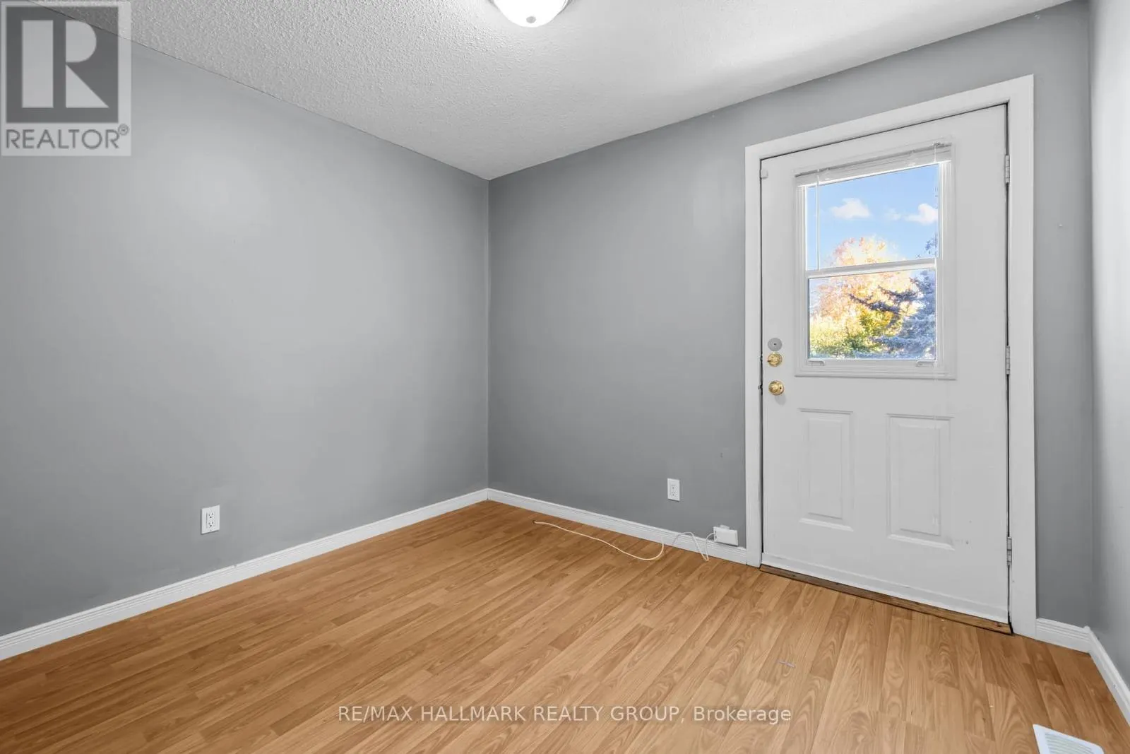 82 GLAMORGAN DRIVE