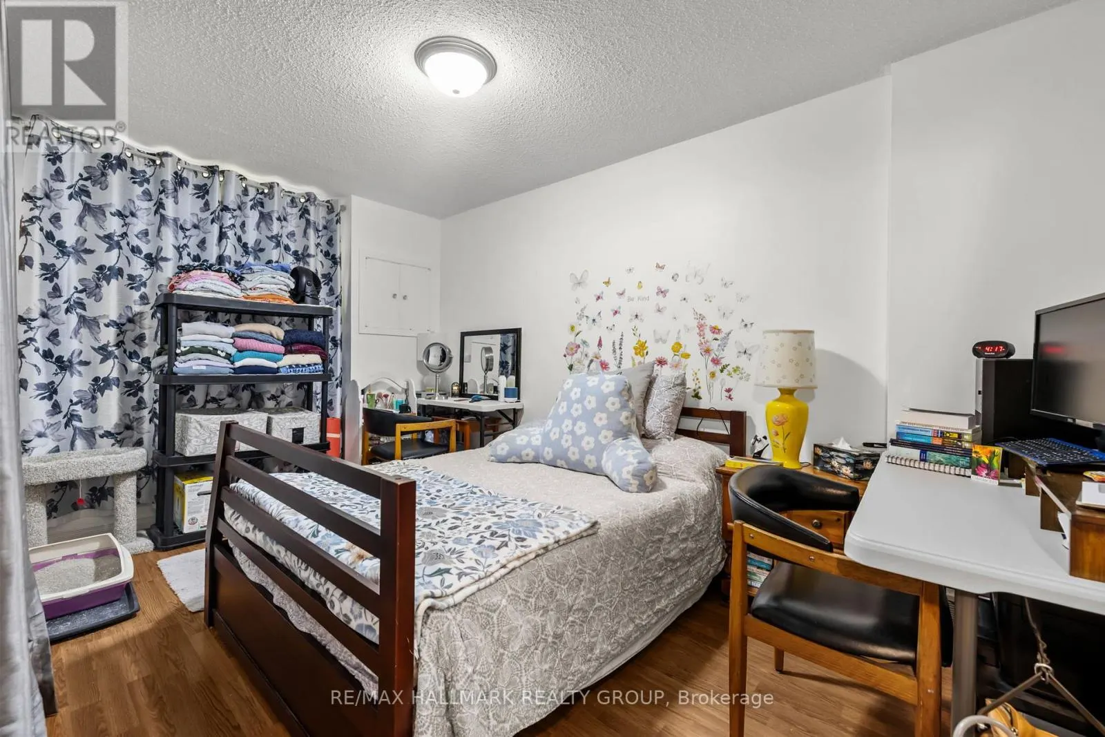 82 GLAMORGAN DRIVE