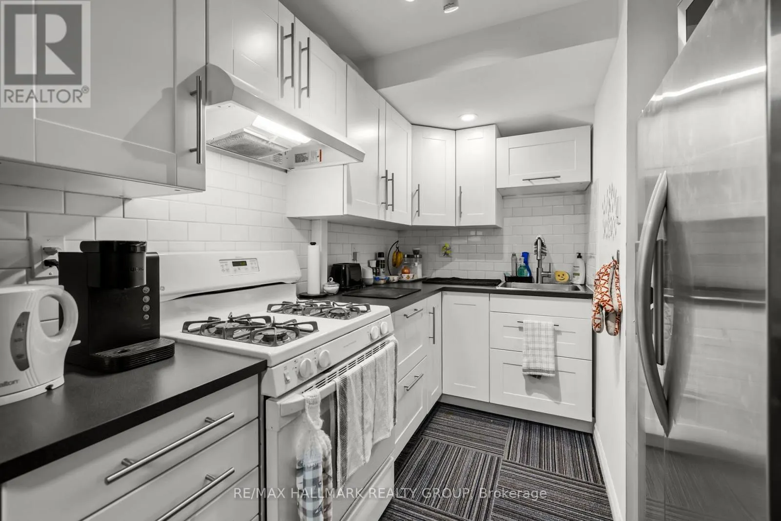 82 GLAMORGAN DRIVE