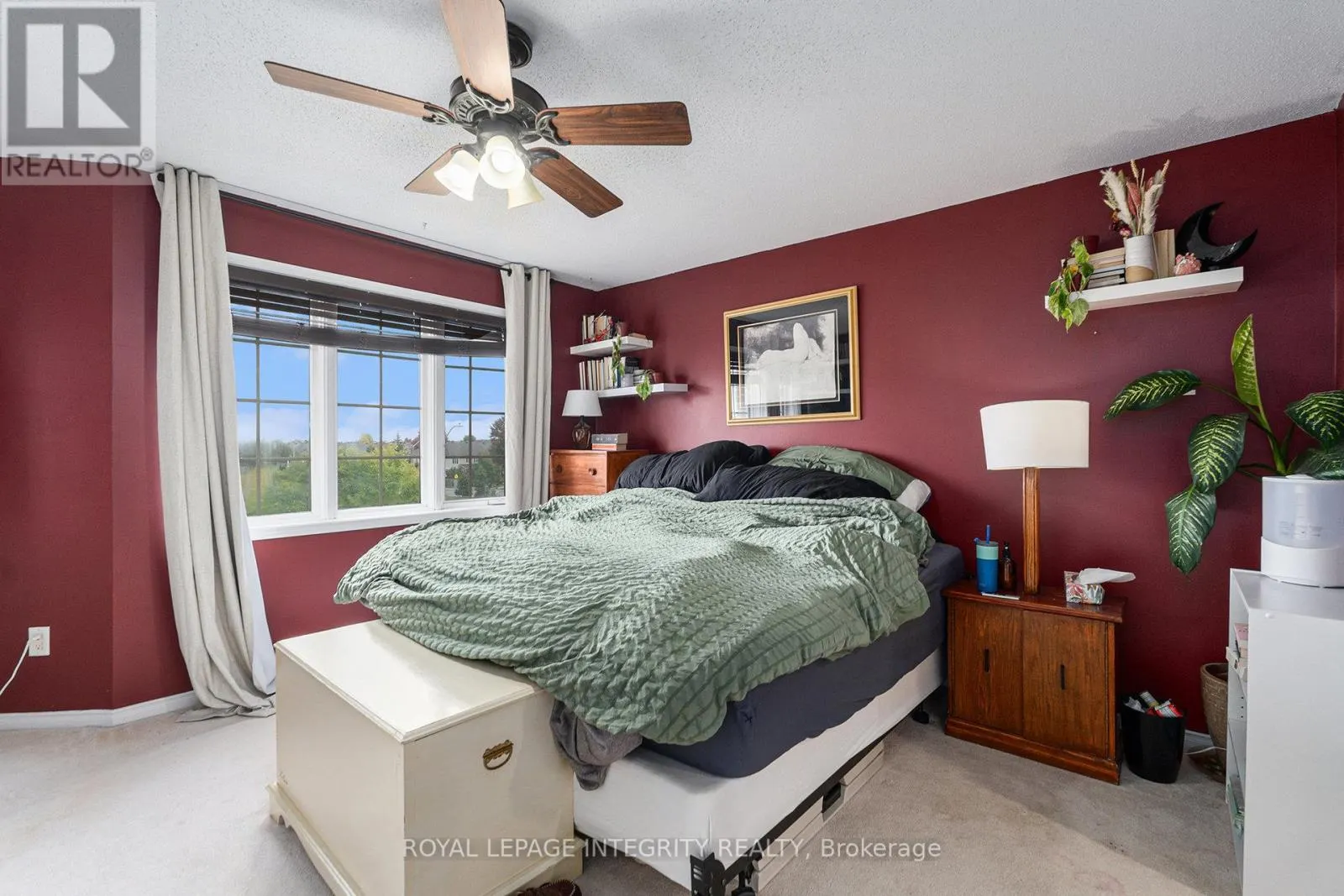 813 LONGFIELDS DRIVE