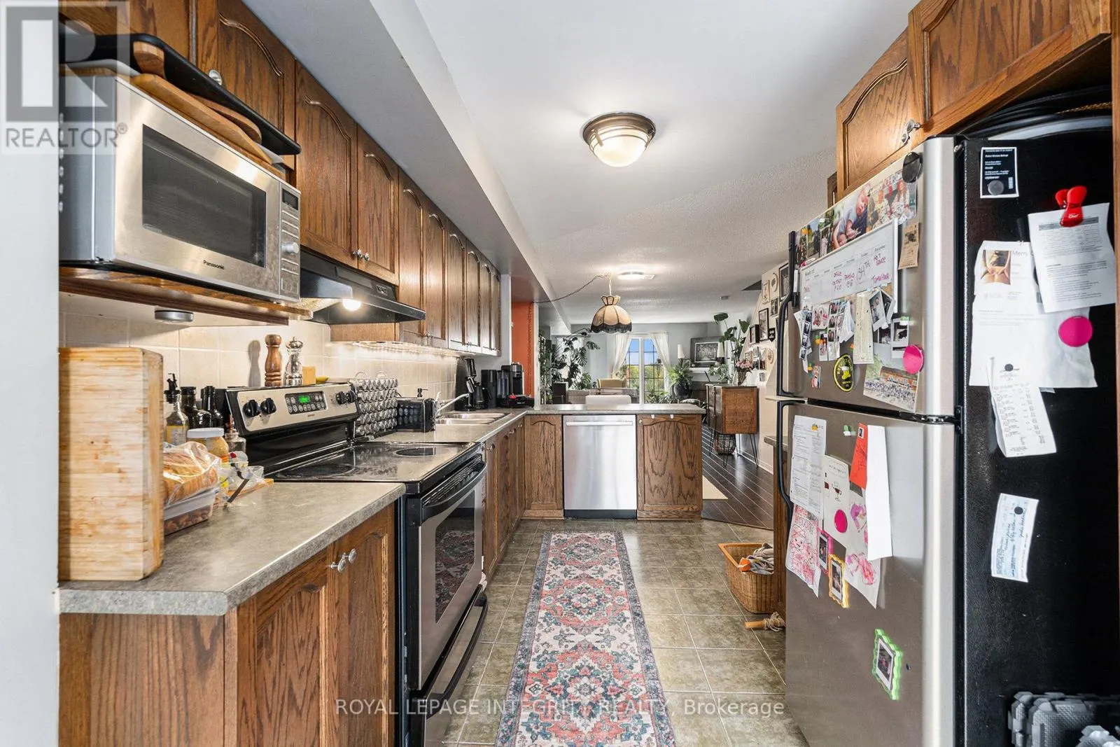 813 LONGFIELDS DRIVE