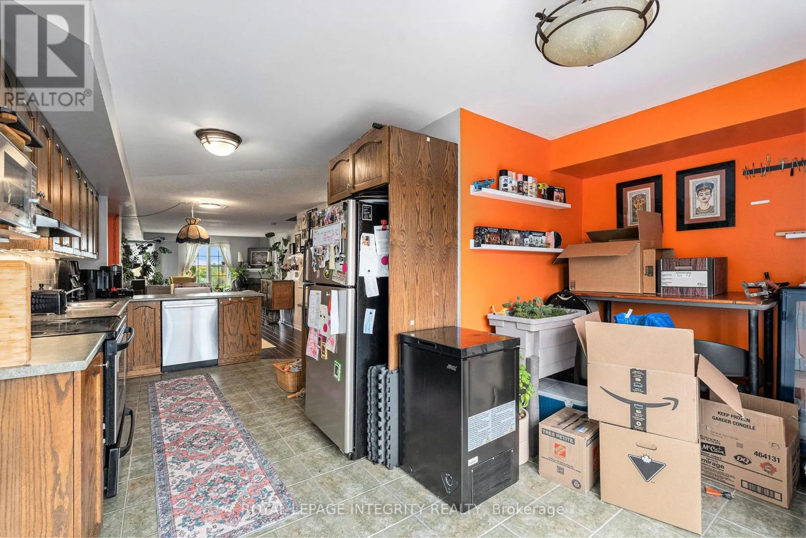 813 LONGFIELDS DRIVE