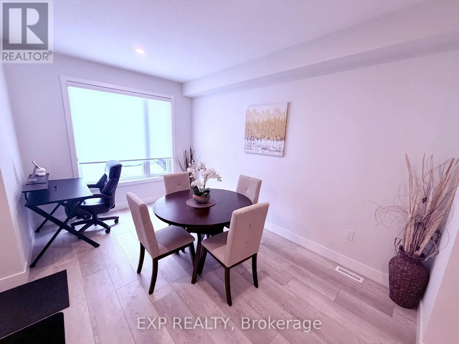 9 - 990 DEVERON CRESCENT, #9