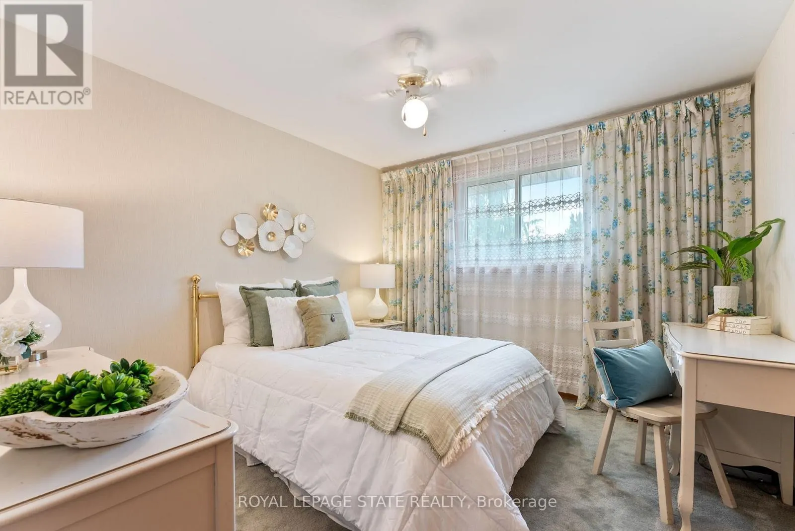 104 BERKINDALE DRIVE