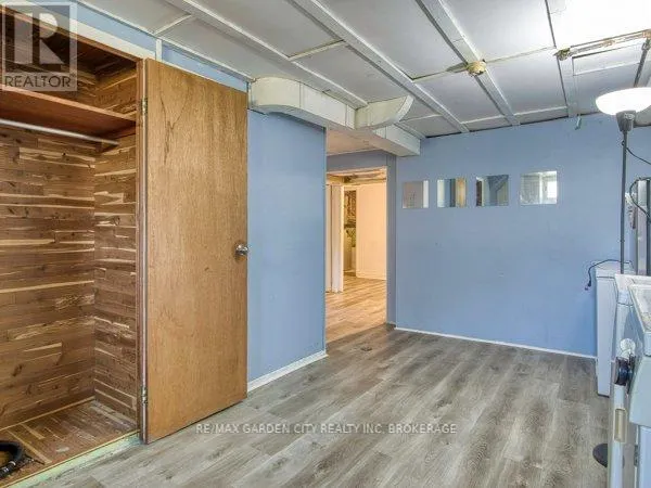 11 BONAVEM DRIVE
