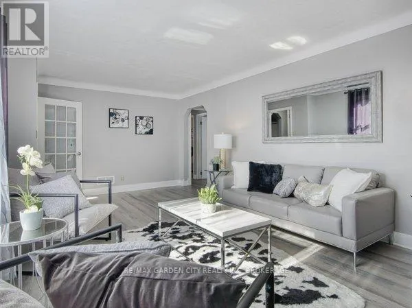 11 BONAVEM DRIVE