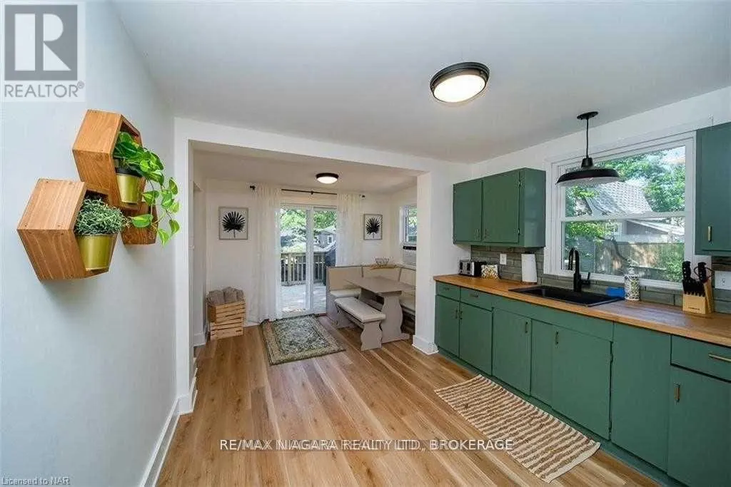 248 LINCOLN ROAD W