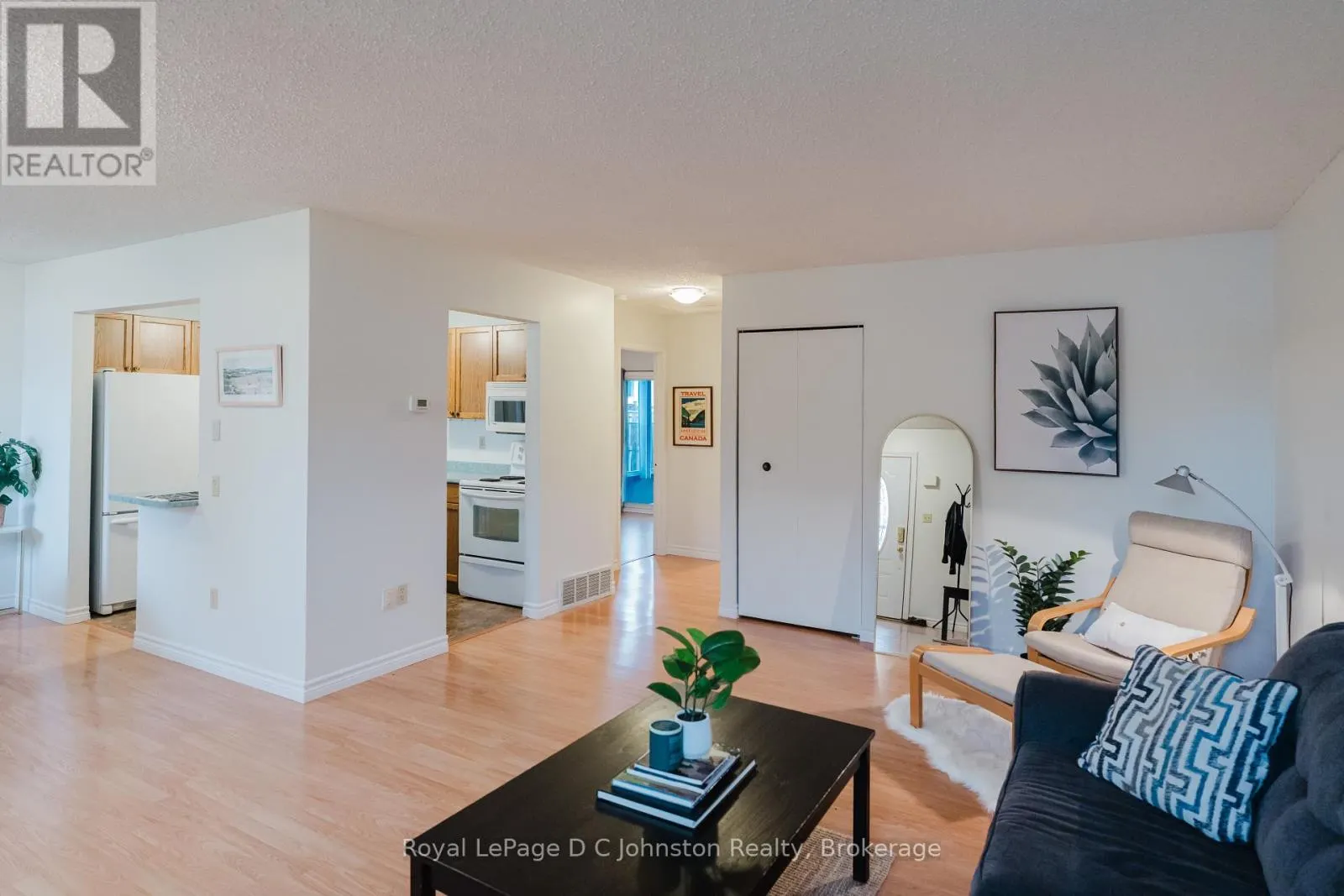 38 - 303 WATERLOO STREET, #38