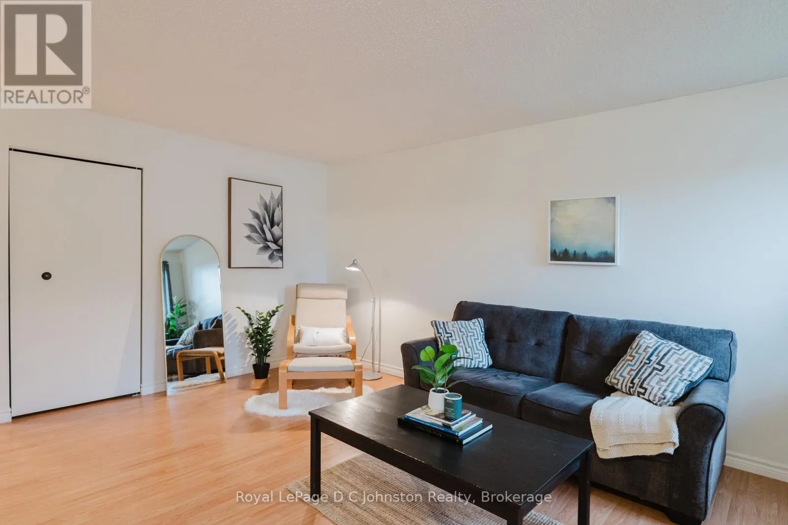 38 - 303 WATERLOO STREET, #38