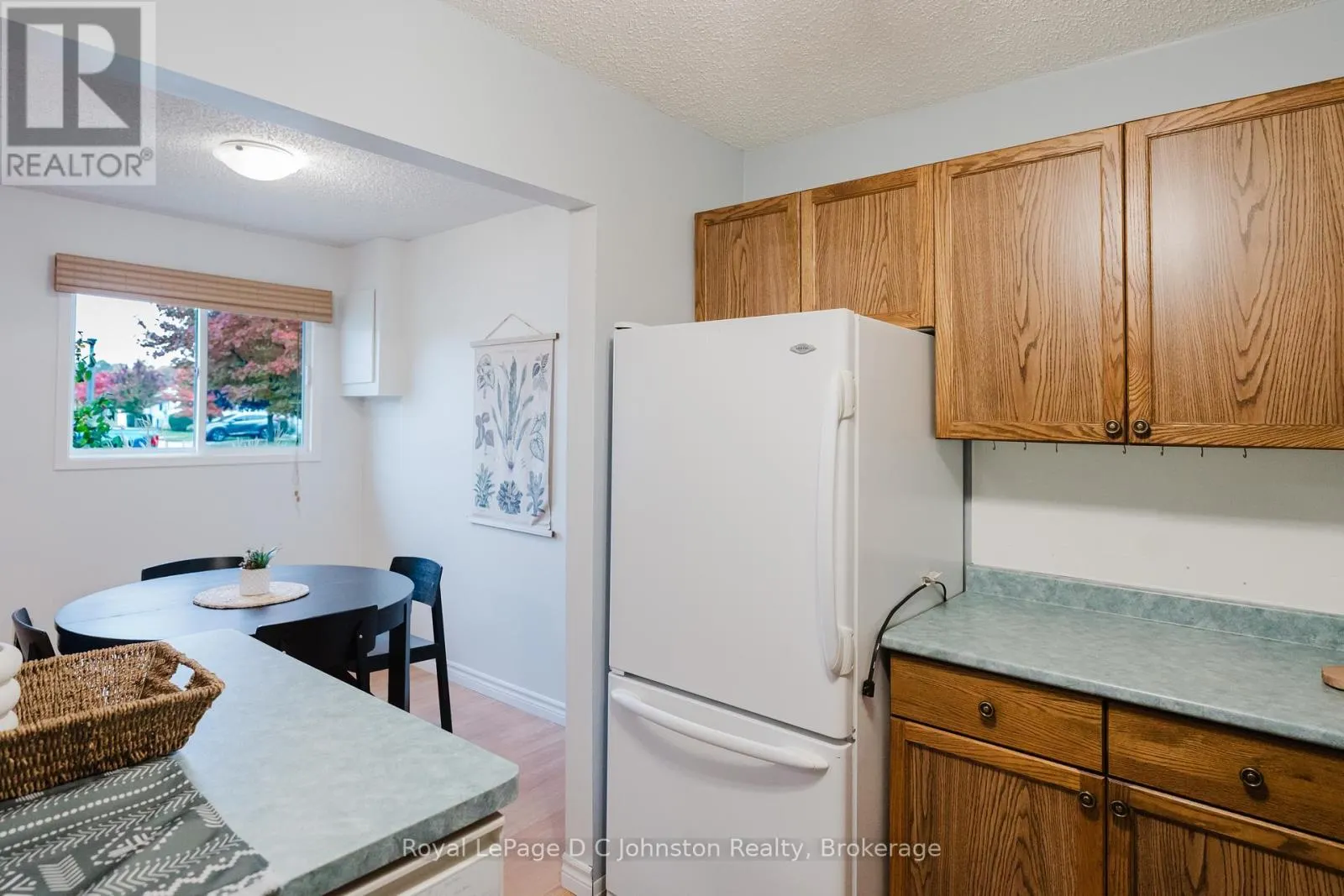 38 - 303 WATERLOO STREET, #38