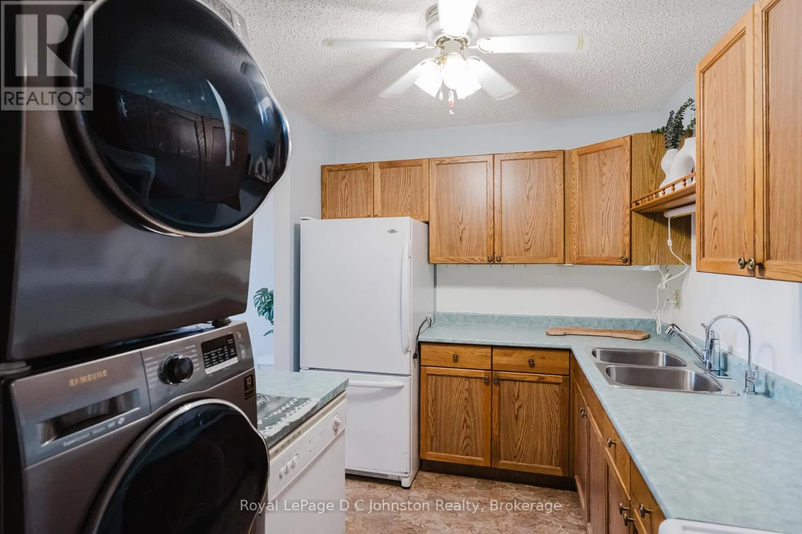 38 - 303 WATERLOO STREET, #38