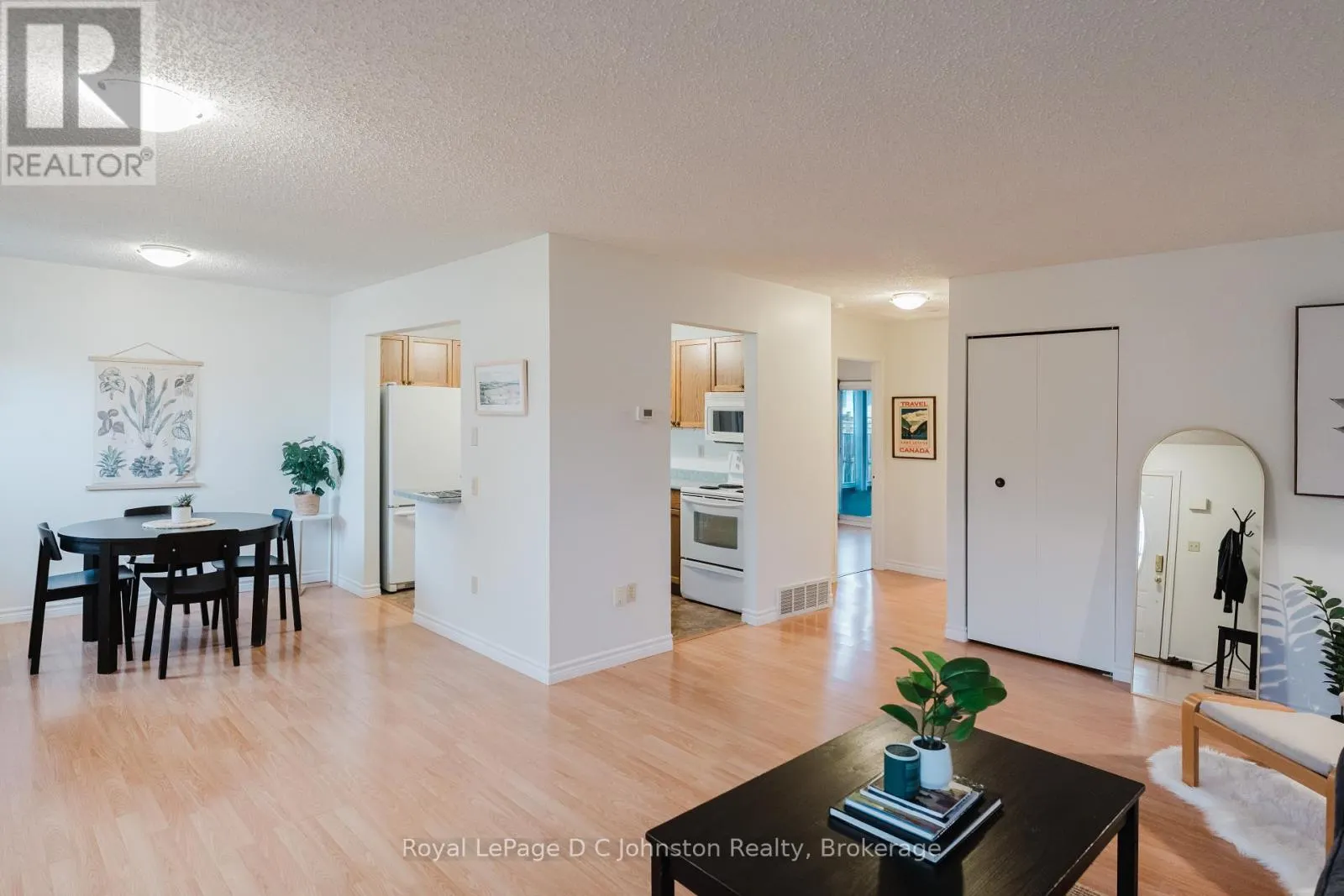 38 - 303 WATERLOO STREET, #38