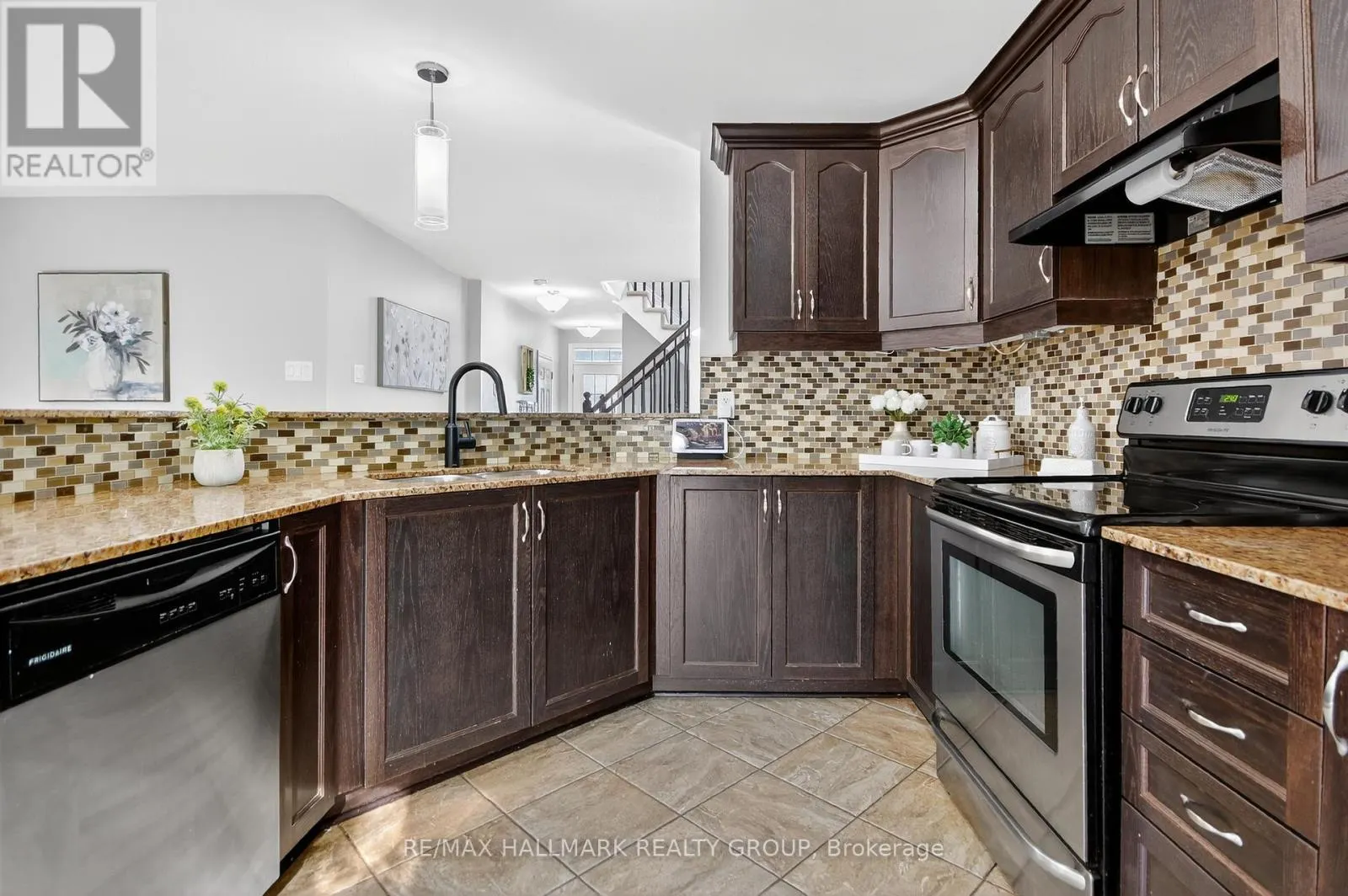 125 MAESTRO AVENUE