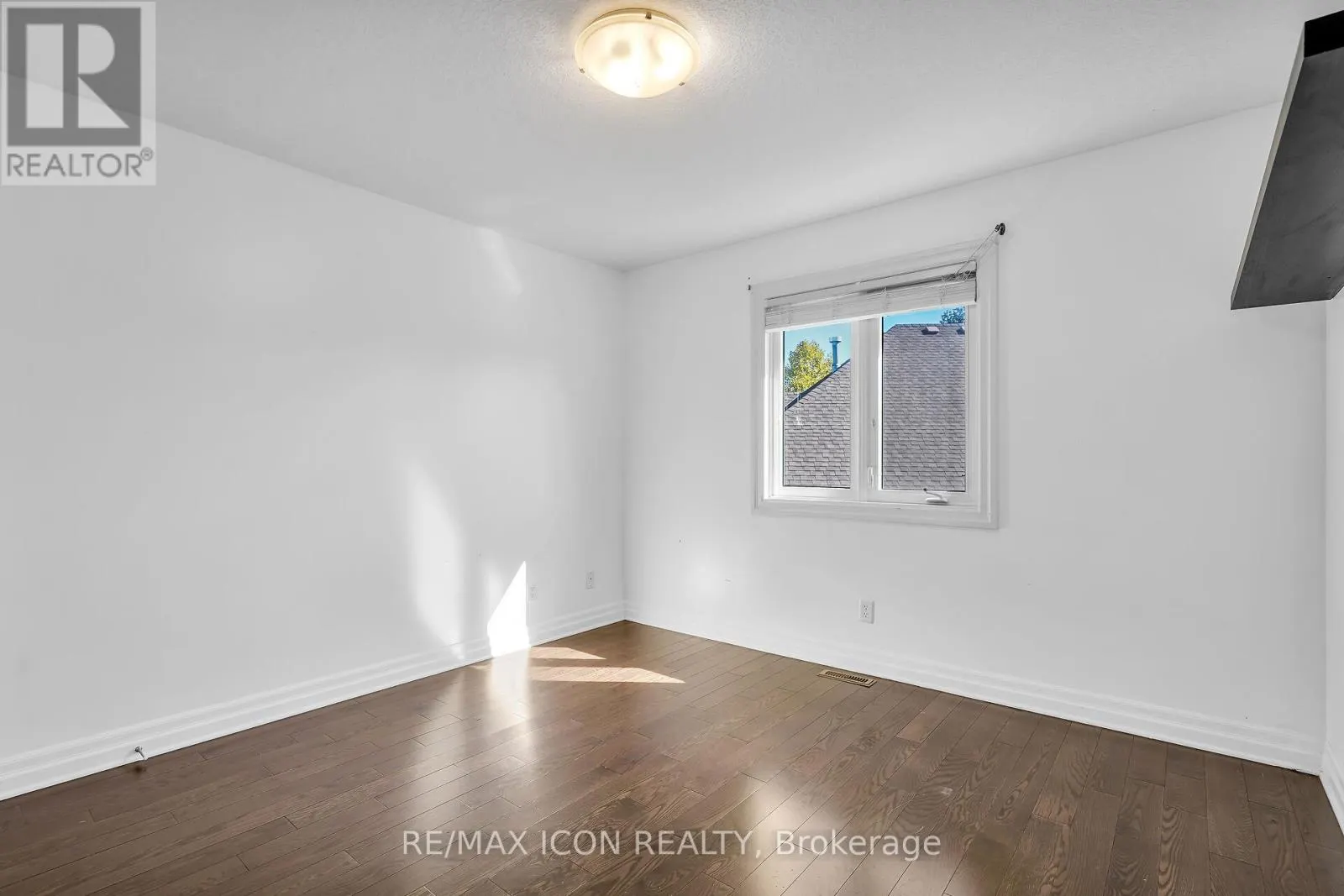 1734 TIGERLILY ROAD
