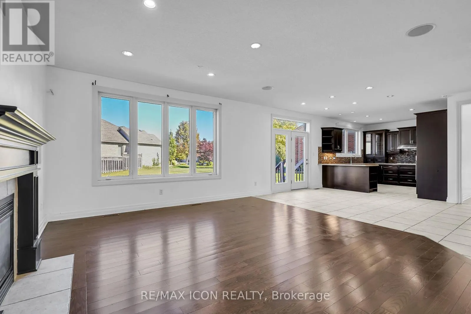 1734 TIGERLILY ROAD