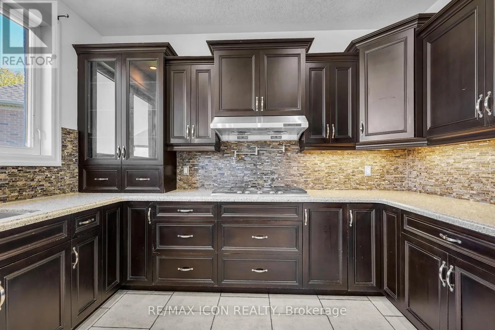 1734 TIGERLILY ROAD
