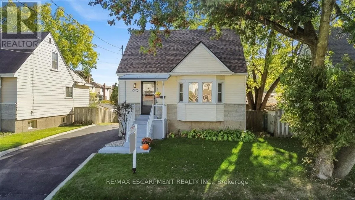 832 QUEENSDALE AVENUE