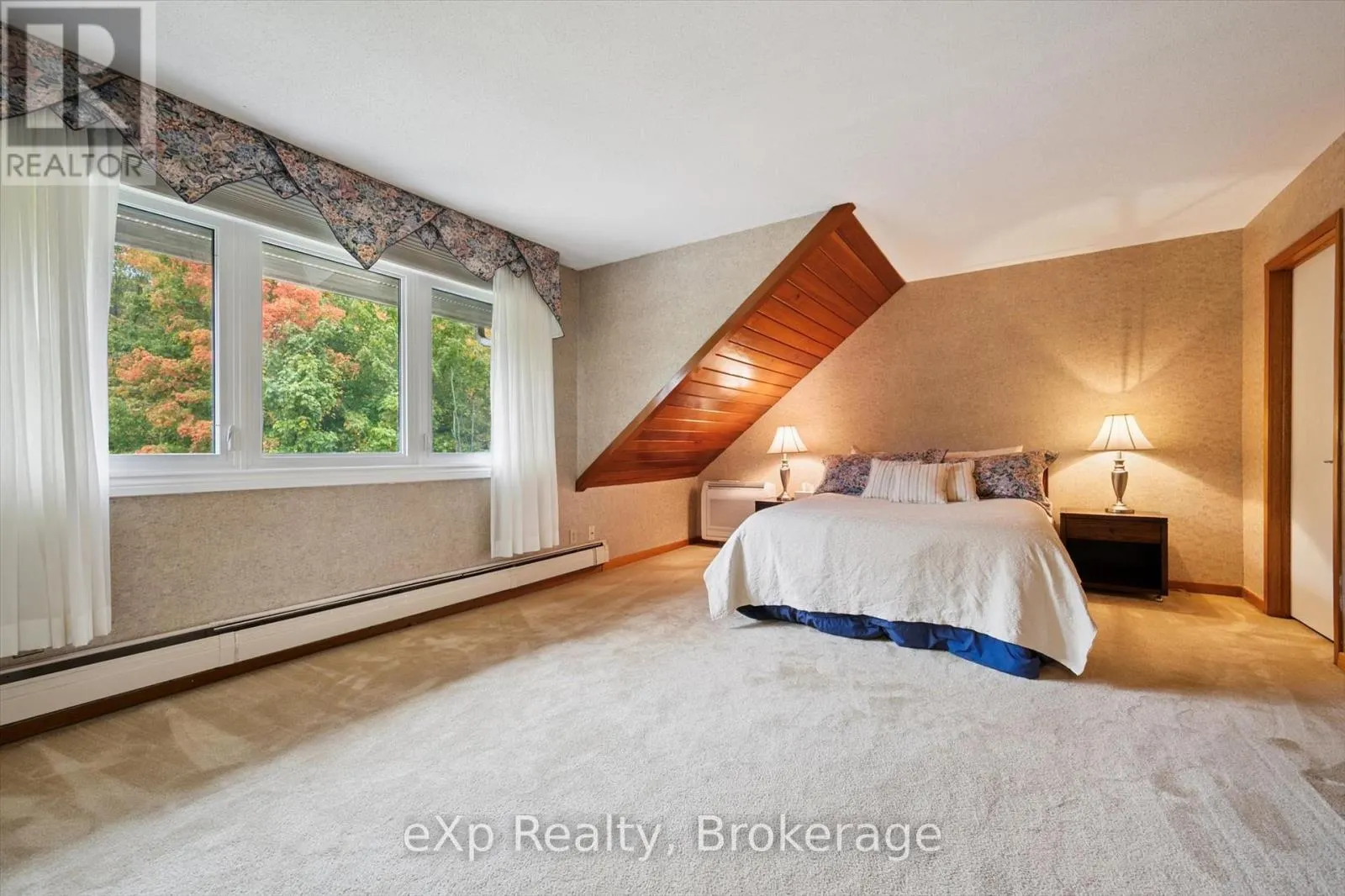 32 GLENHOLM DRIVE