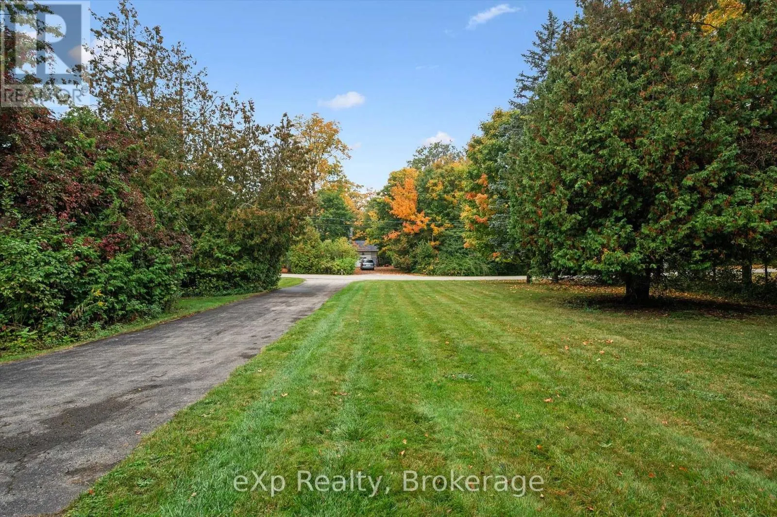 32 GLENHOLM DRIVE