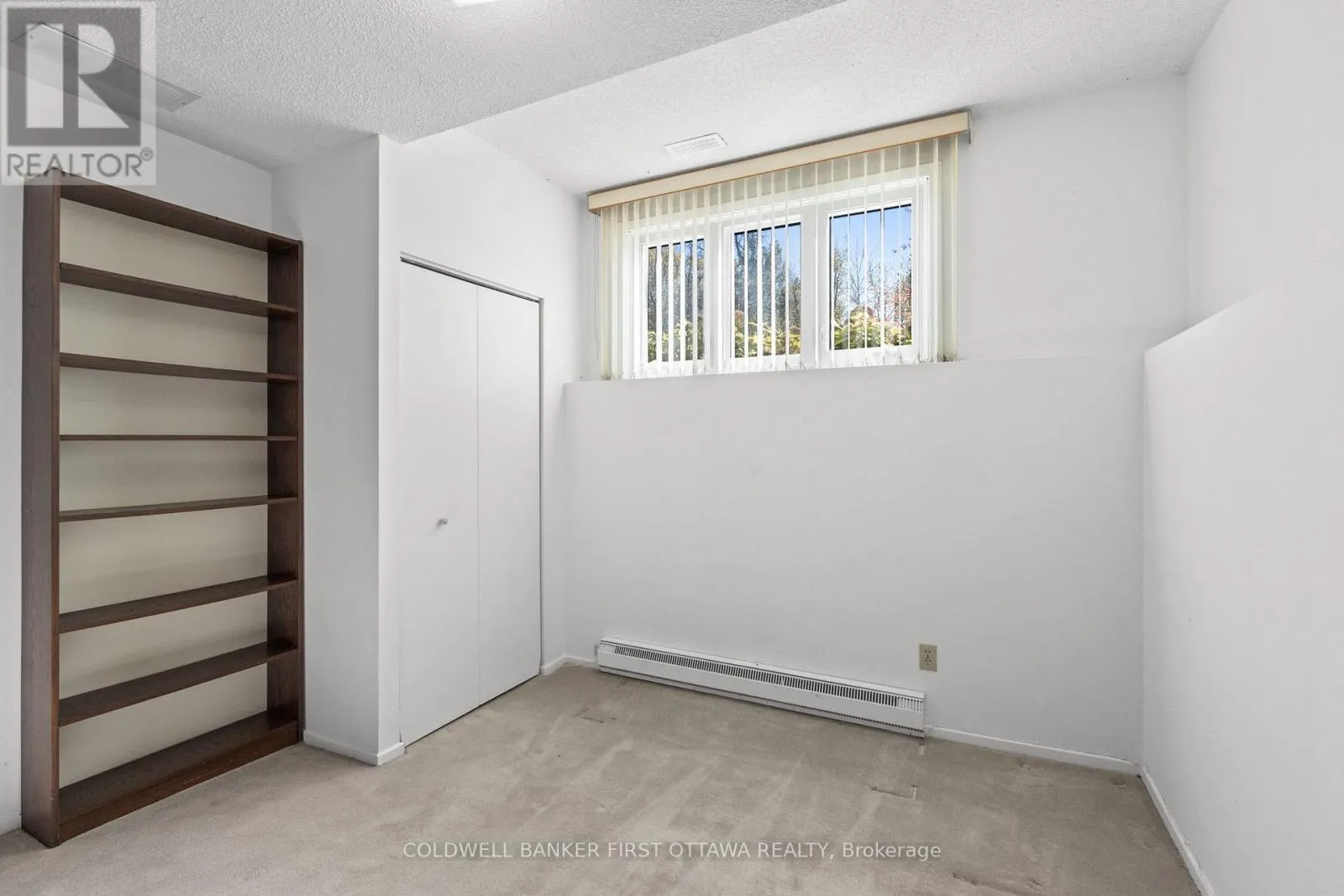 7 MIDDLEWOOD COURT