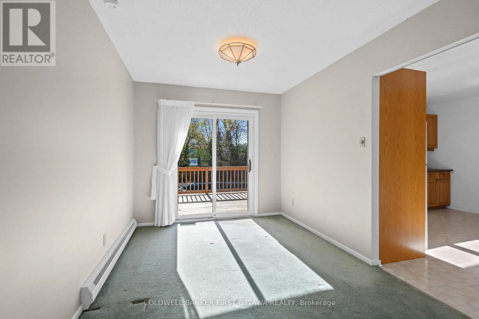 7 MIDDLEWOOD COURT
