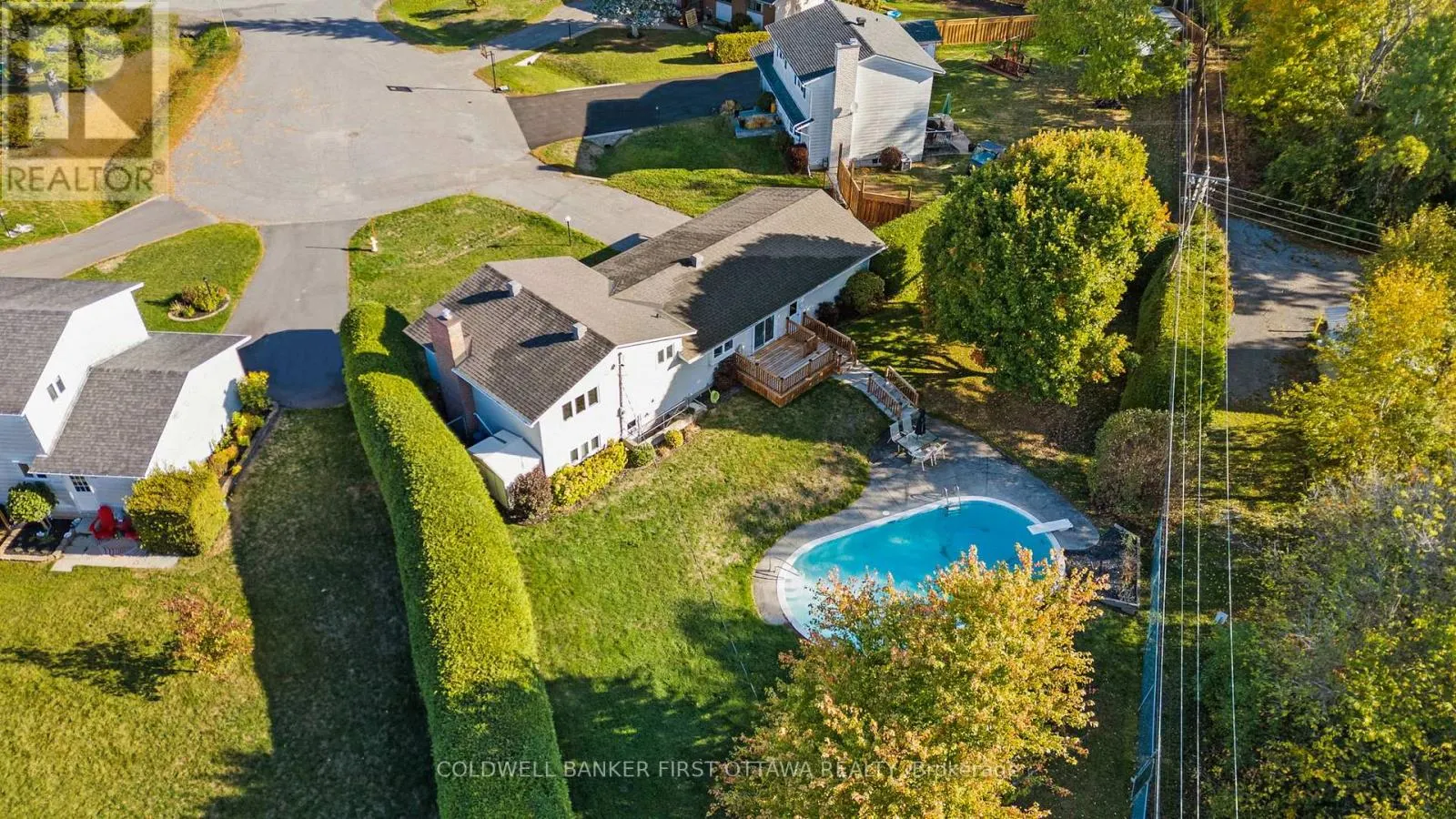 7 MIDDLEWOOD COURT