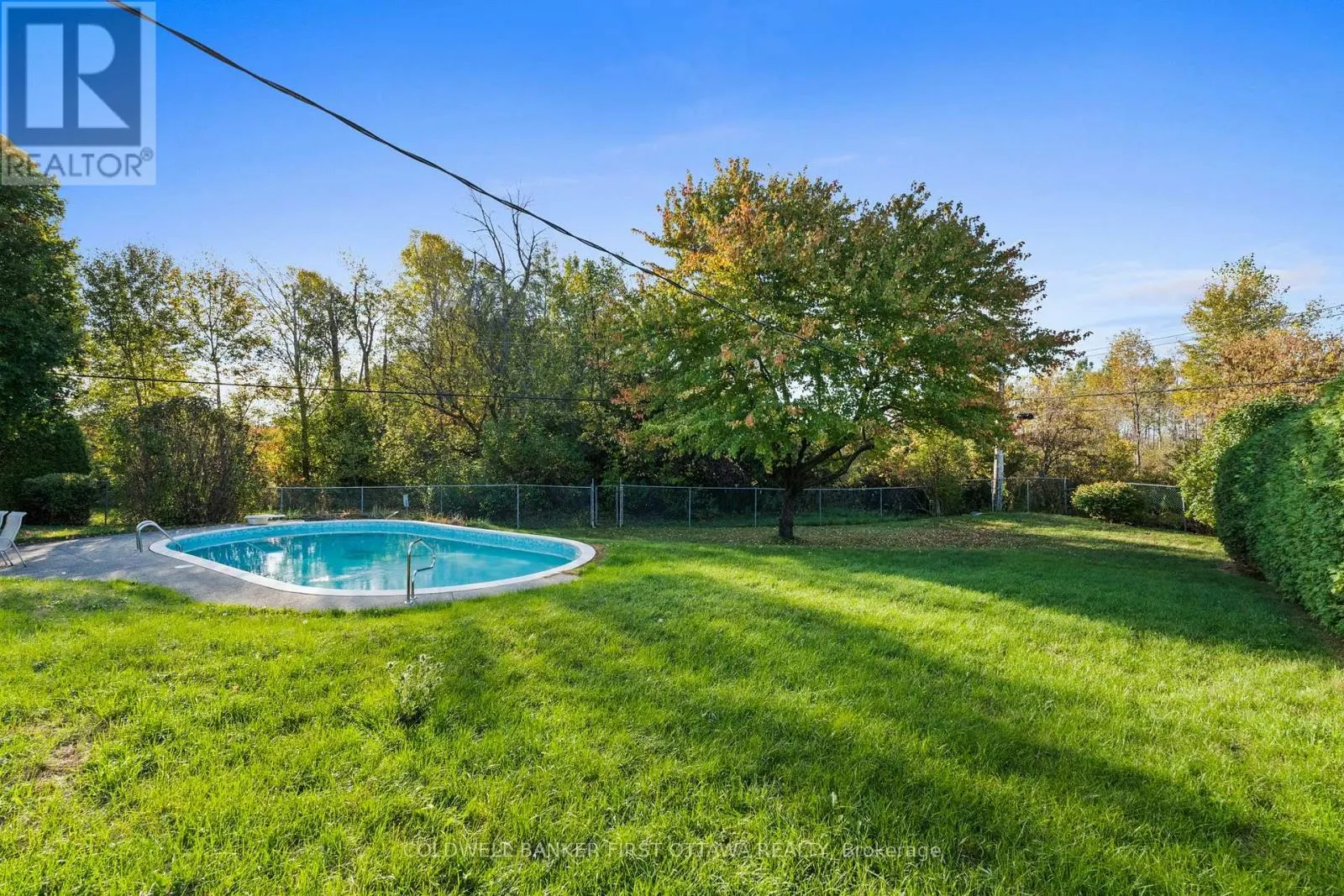 7 MIDDLEWOOD COURT