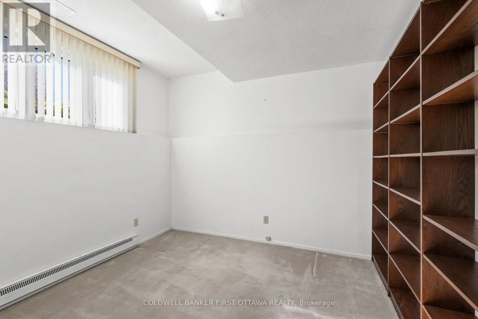 7 MIDDLEWOOD COURT
