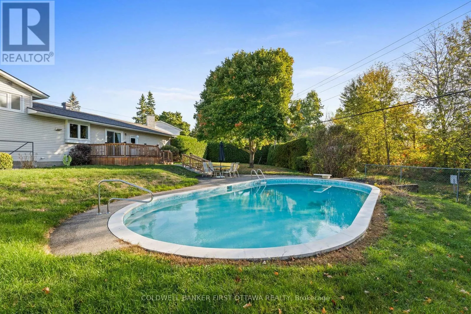 7 MIDDLEWOOD COURT