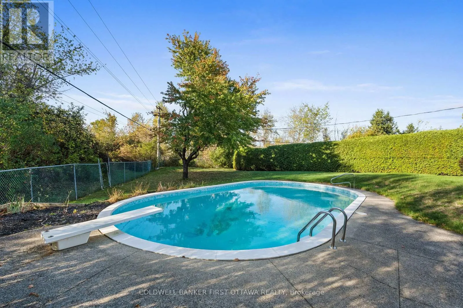 7 MIDDLEWOOD COURT