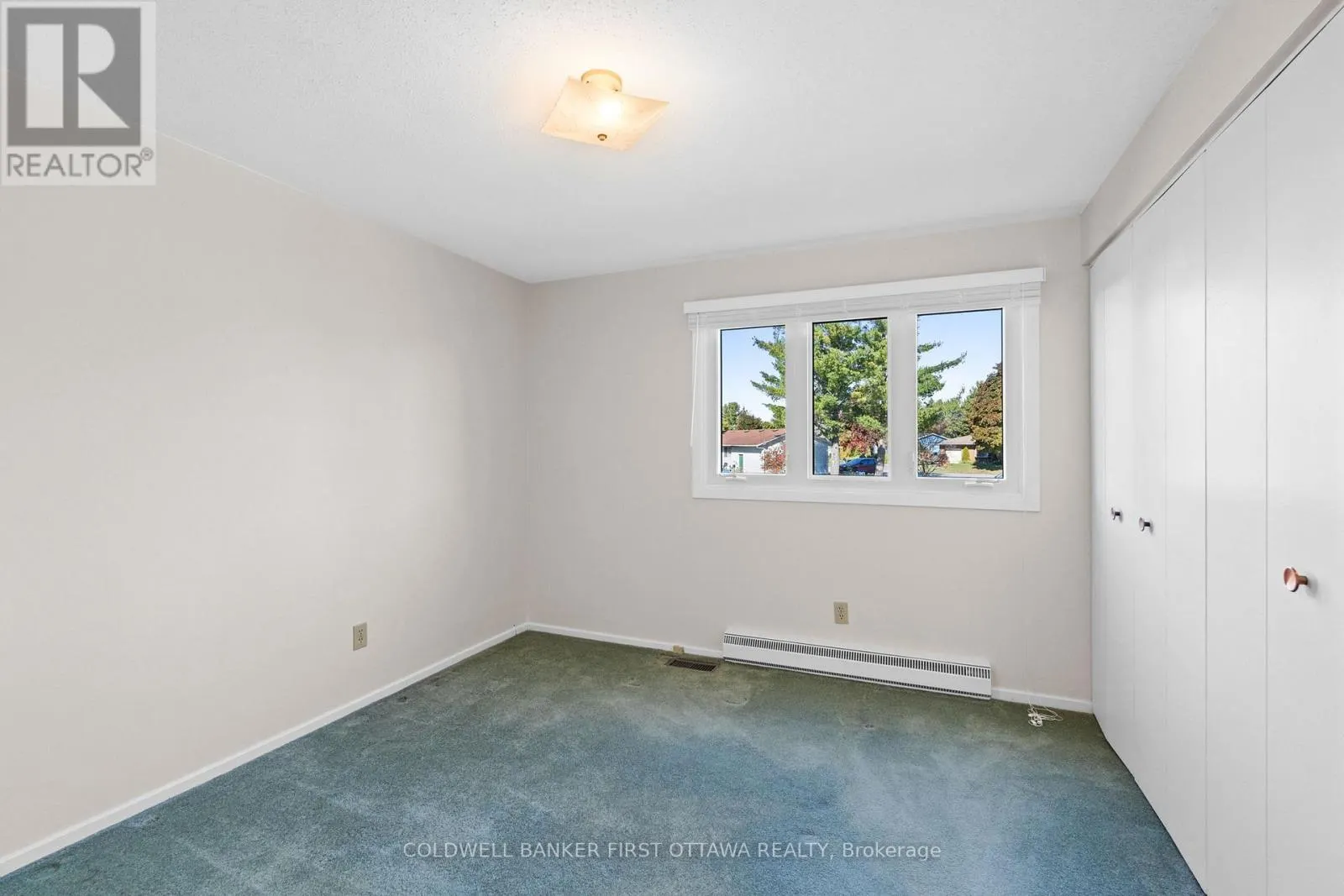7 MIDDLEWOOD COURT