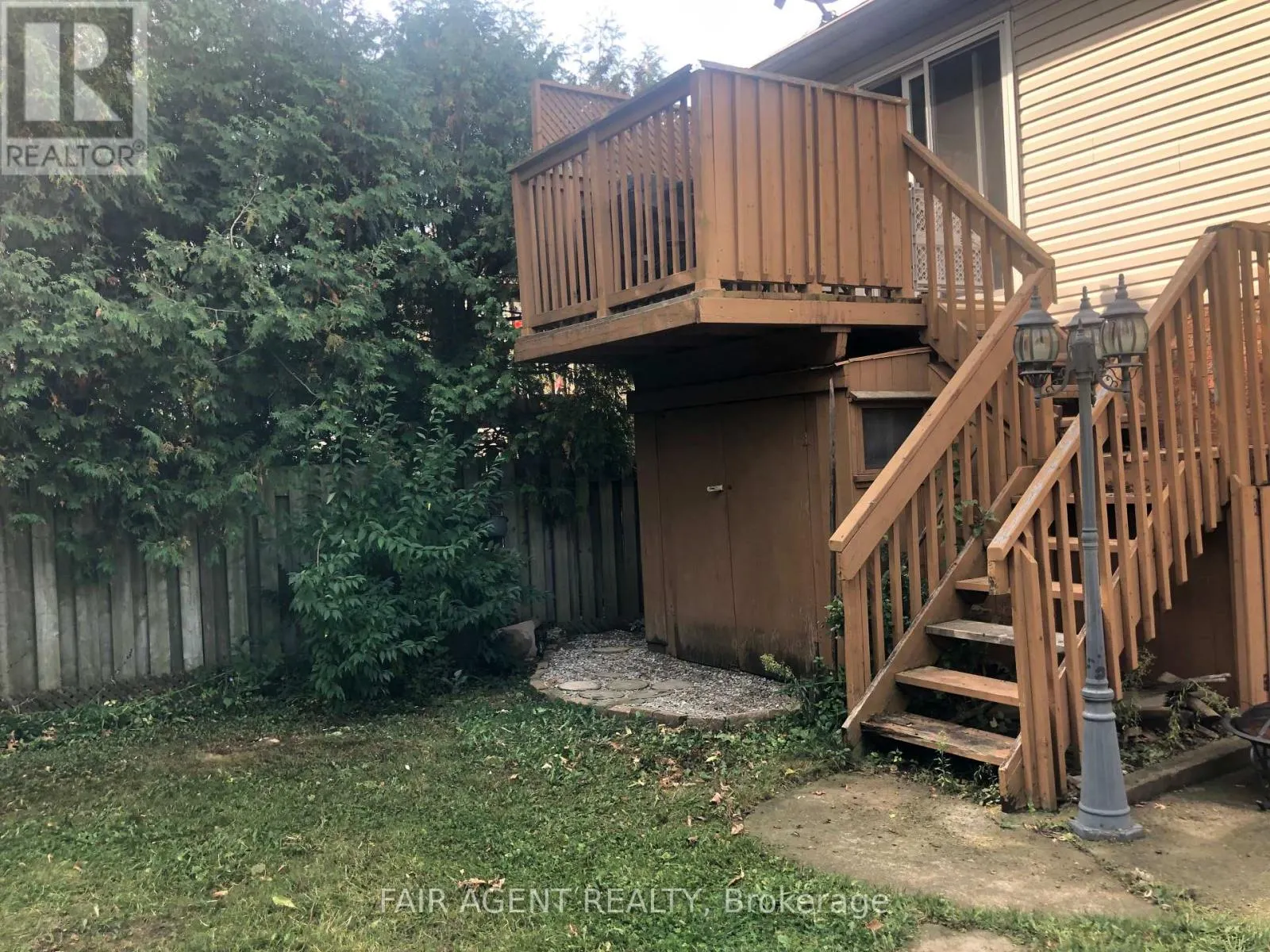 562 ERINBROOK DRIVE