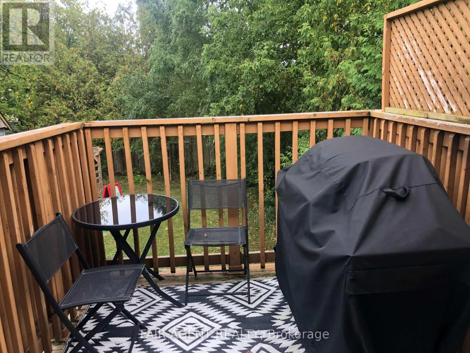 562 ERINBROOK DRIVE