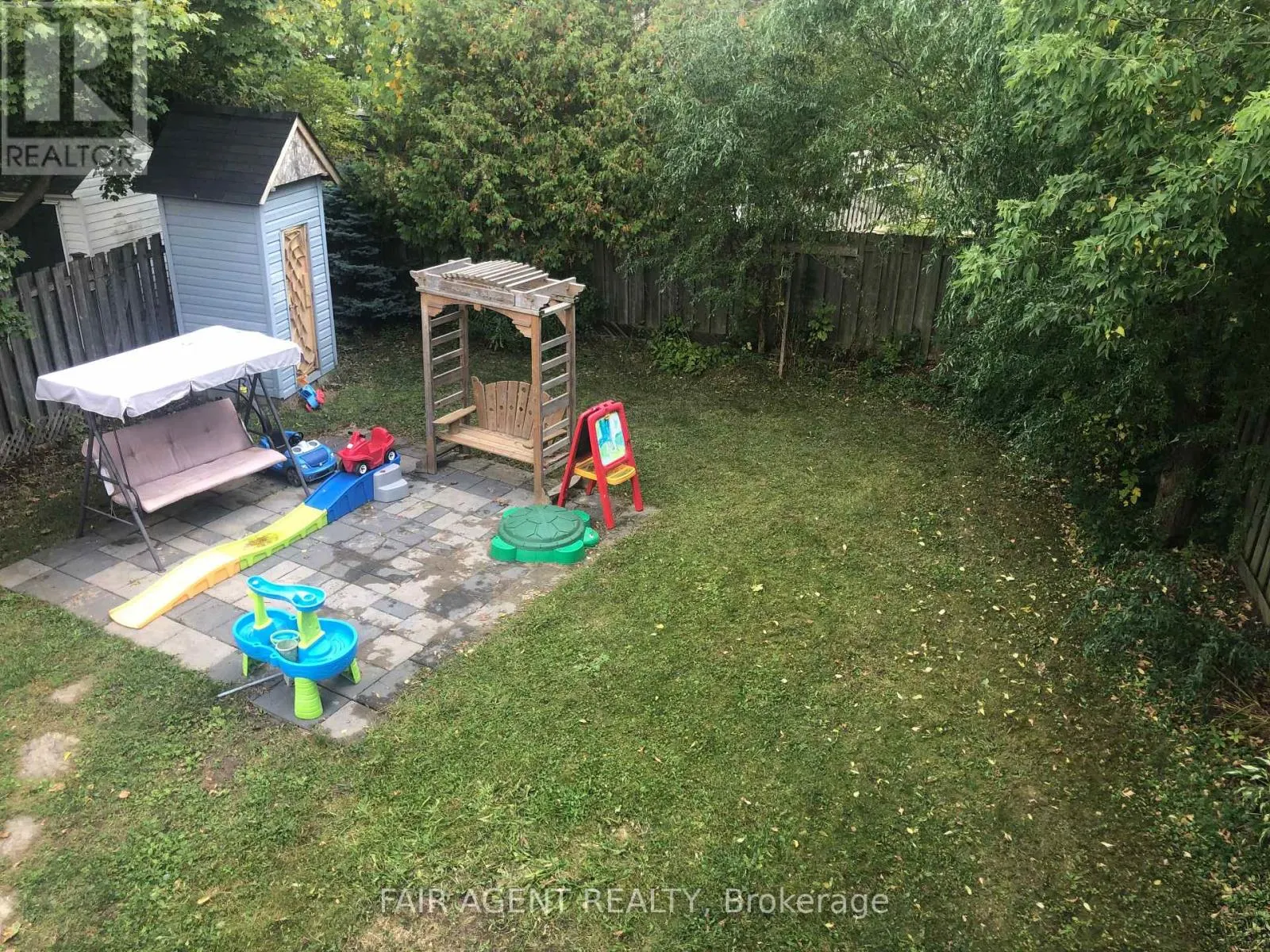 562 ERINBROOK DRIVE