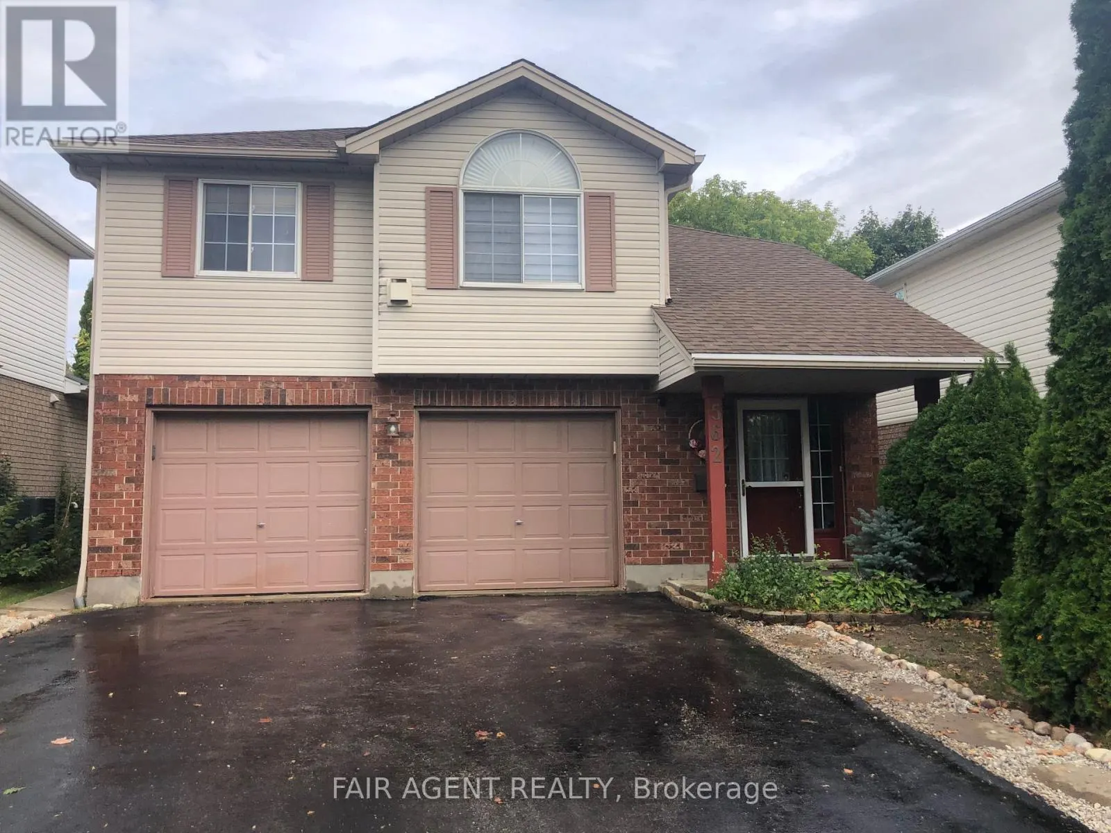 562 ERINBROOK DRIVE