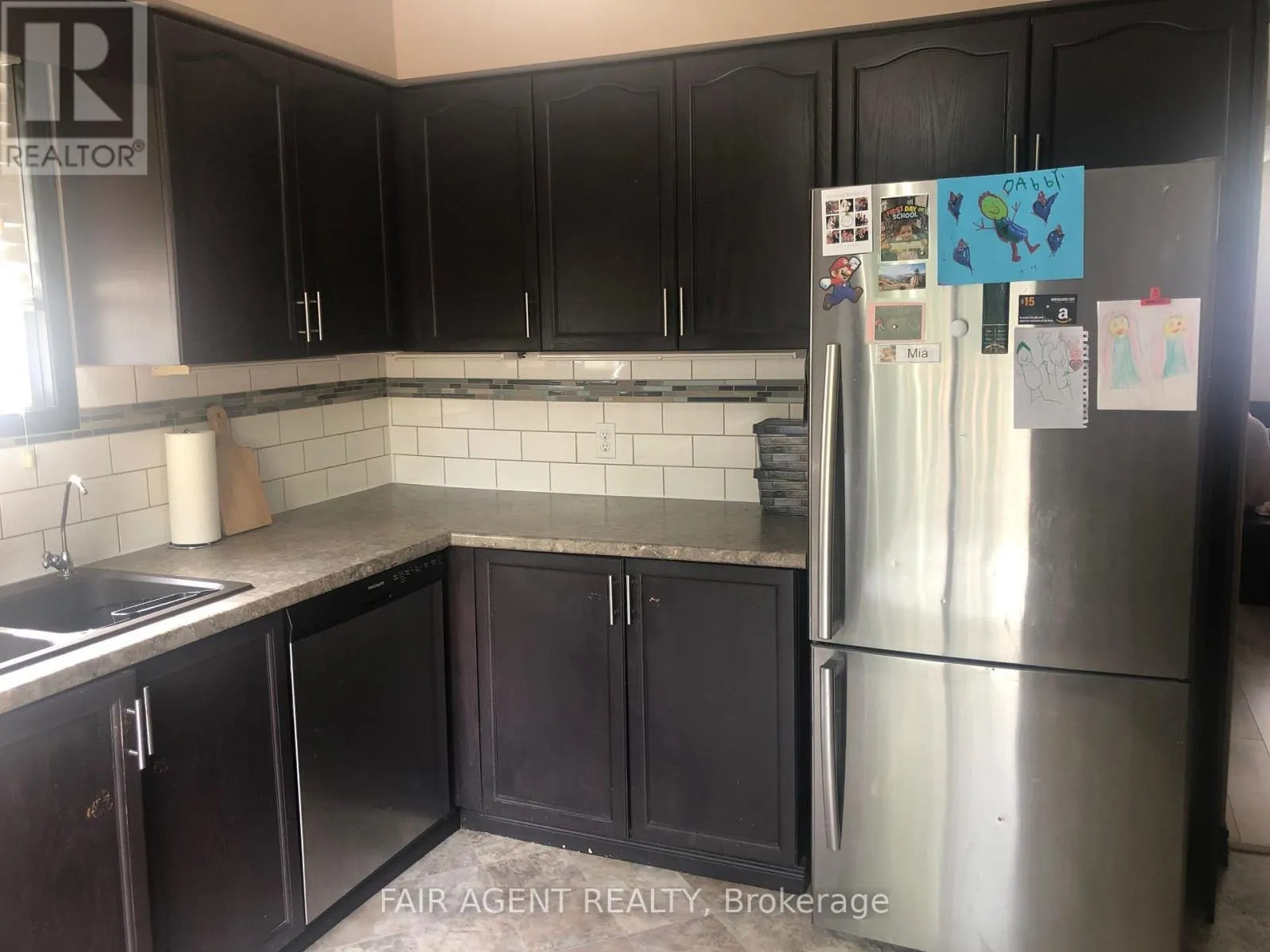 562 ERINBROOK DRIVE