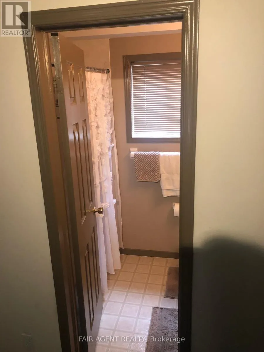 562 ERINBROOK DRIVE