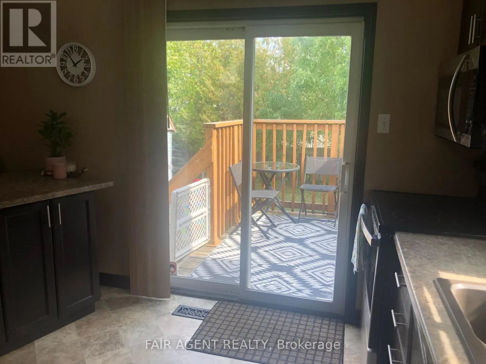 562 ERINBROOK DRIVE