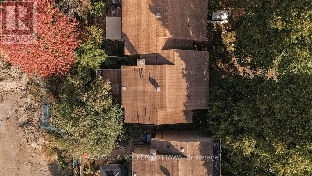 12 BAYSIDE PRIVATE