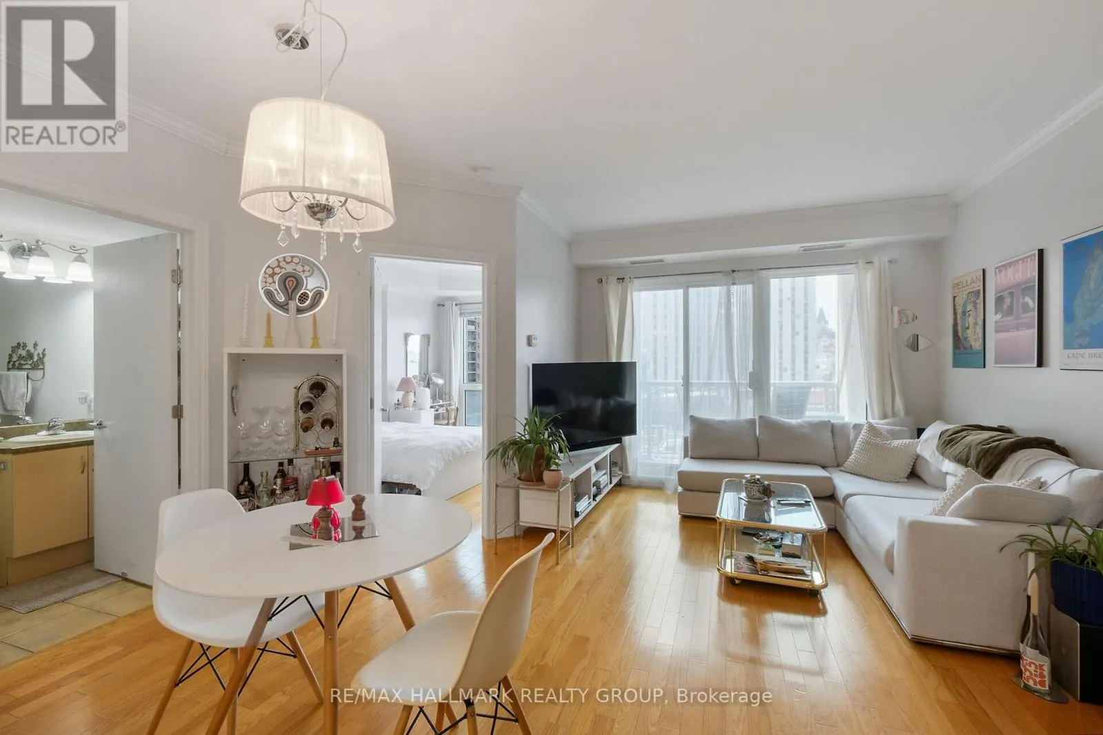 706 - 200 RIDEAU STREET