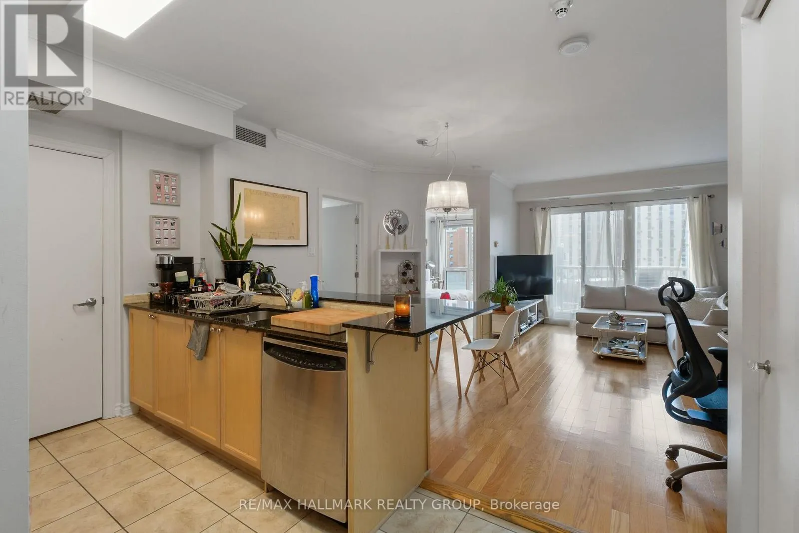 706 - 200 RIDEAU STREET