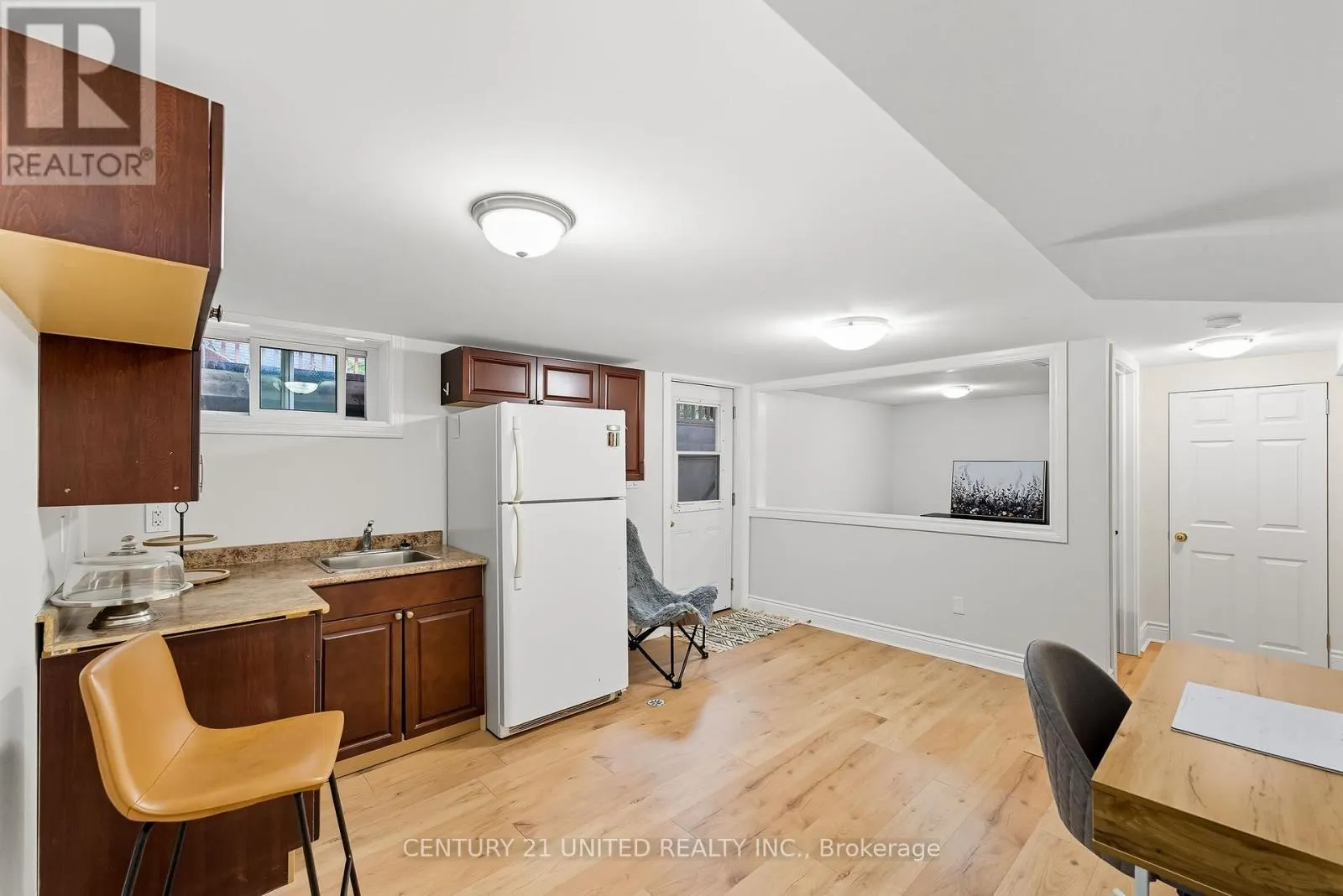 141 O'CARROLL AVENUE